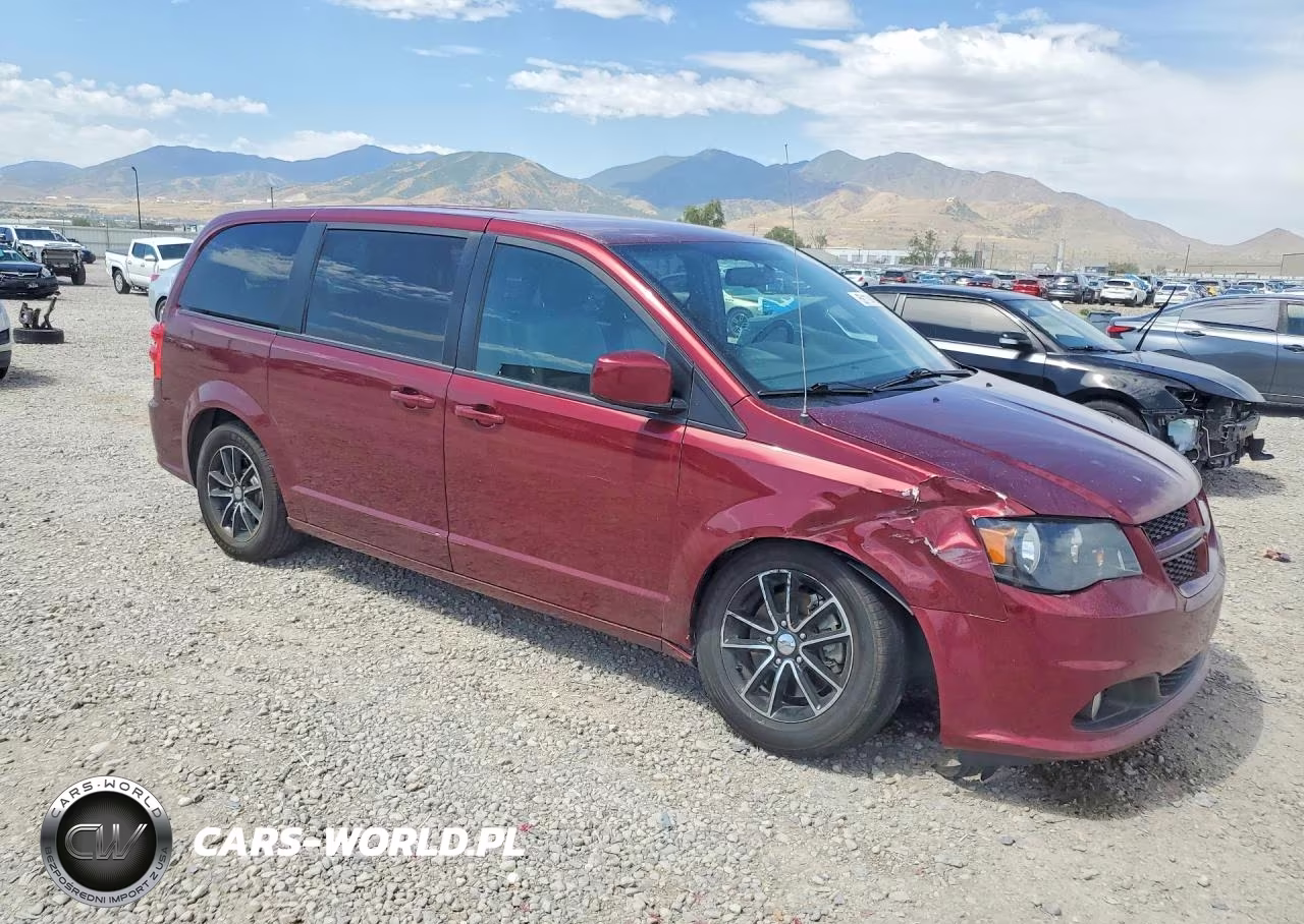 2018 Dodge Grand Caravan Gt VIN:2C4RDGEG6JR143312 - 4