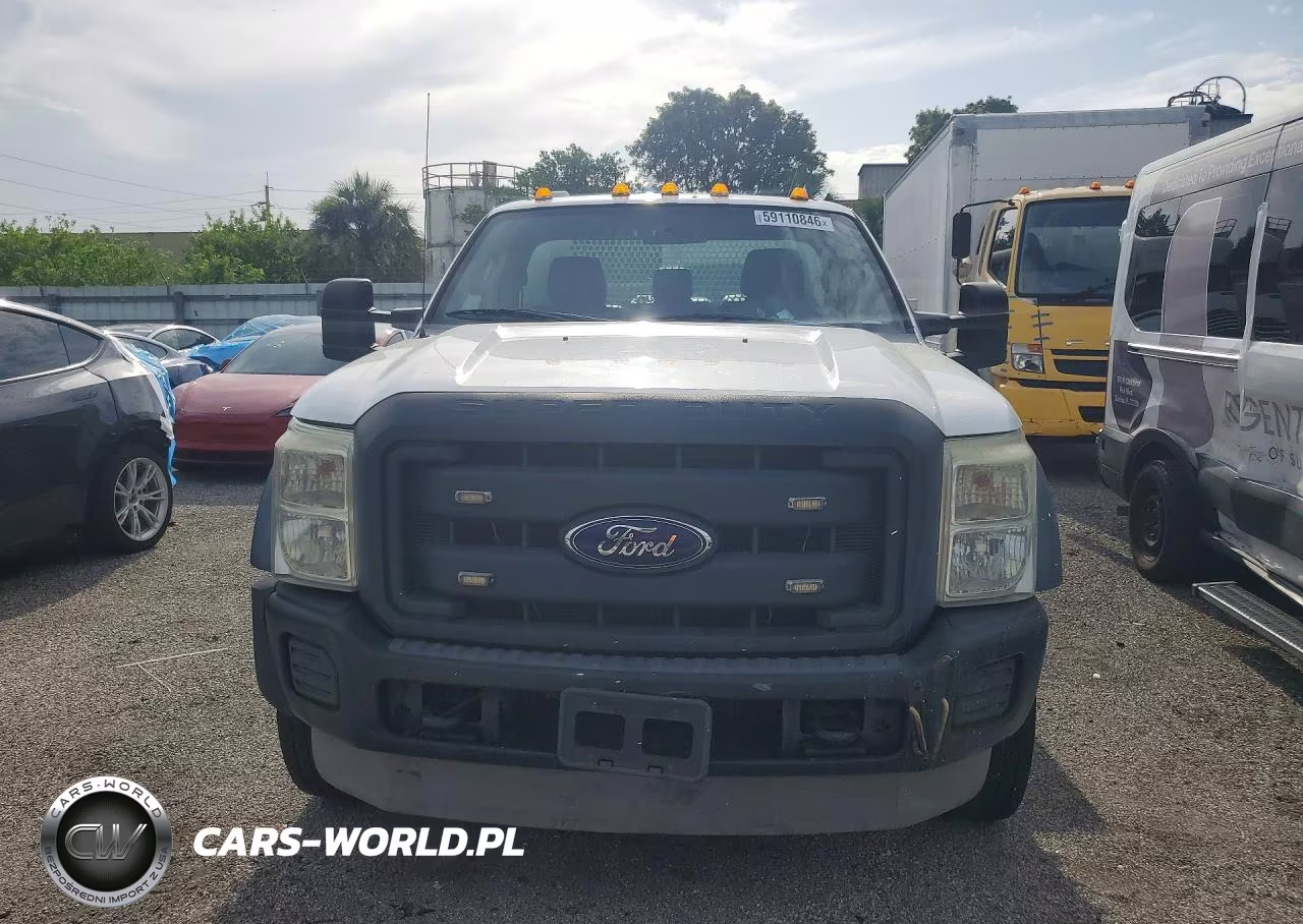 2013 Ford F550 Super - Utility - Service Truck VIN:1FDUF5GT9DEA64765 - 5