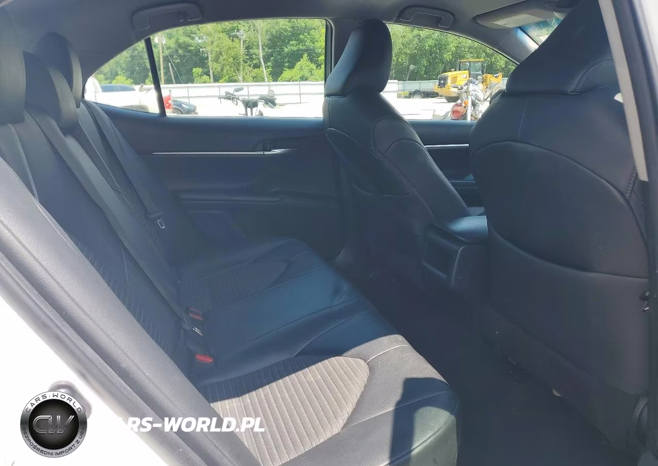 2018 Toyota Camry Se VIN:4T1B11HK4JU036992 - 10