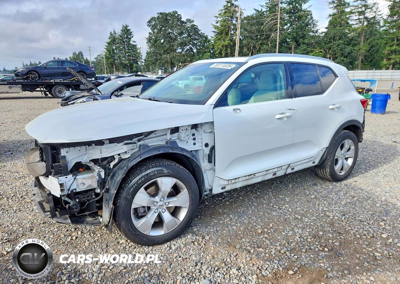 2021 Volvo Xc40 T4 Momentum