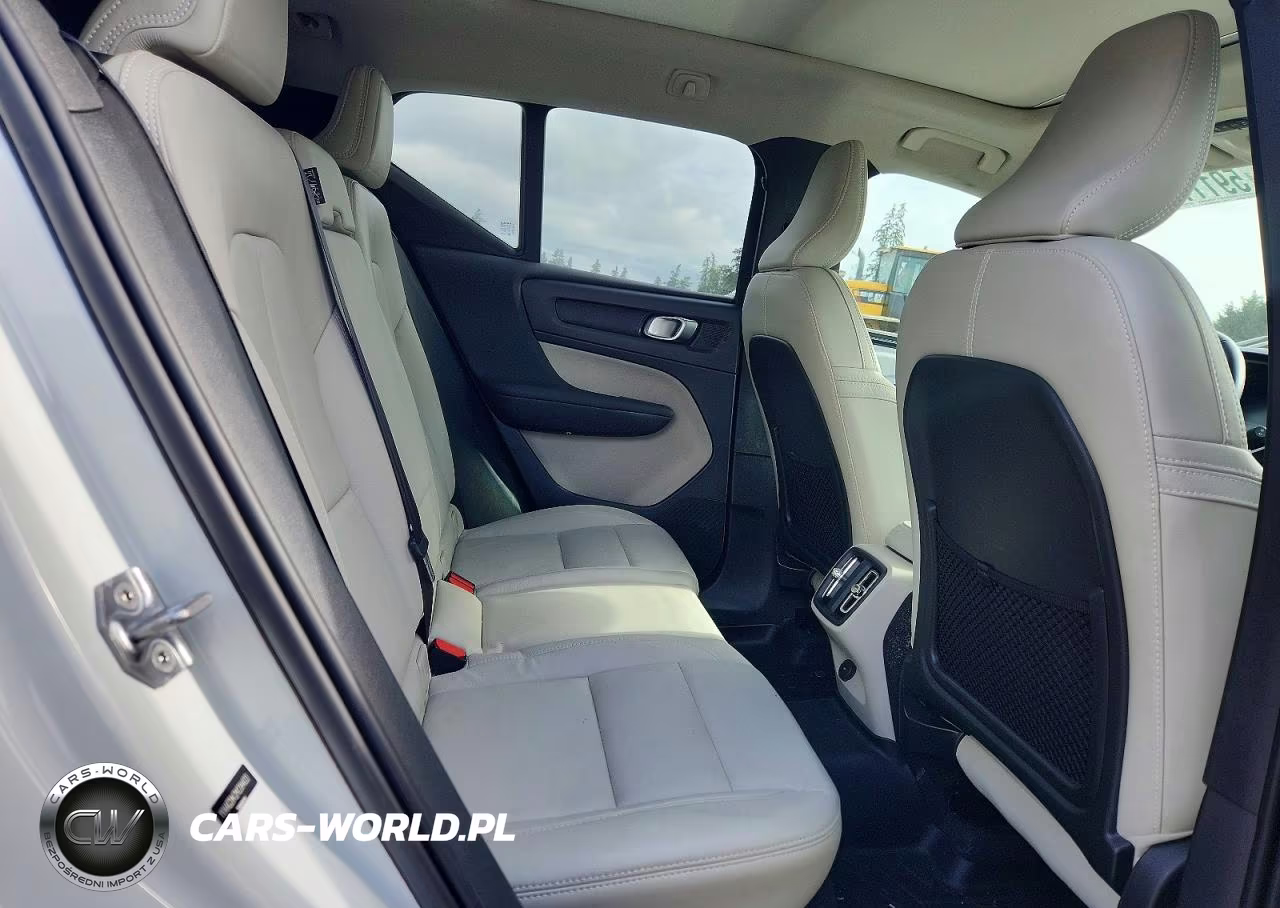 2021 Volvo Xc40 T4 Momentum VIN:YV4AC2HK2M2394833 - 11