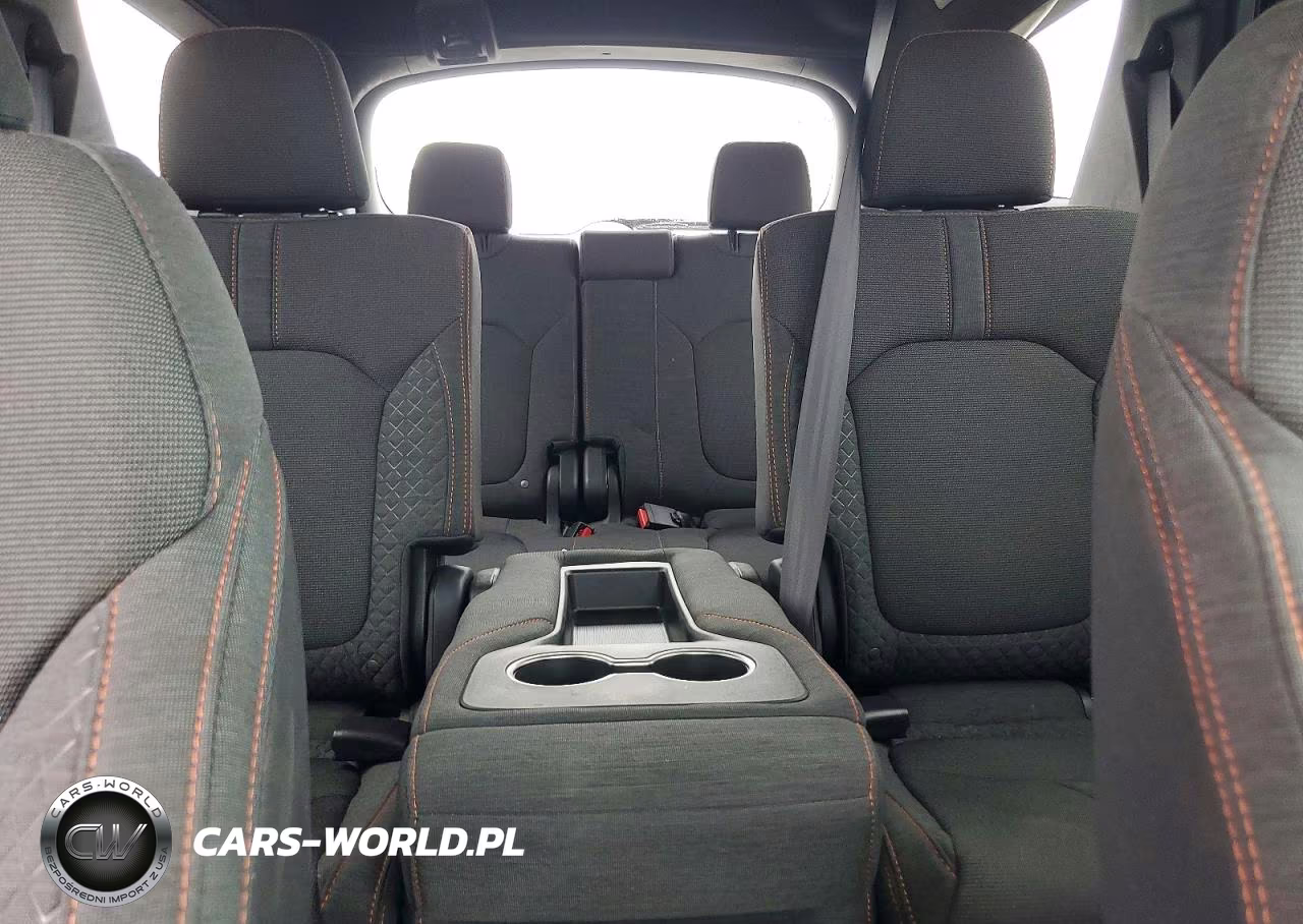 2025 Honda Pilot Sport VIN:5FNYG2H33SB008672 - 10