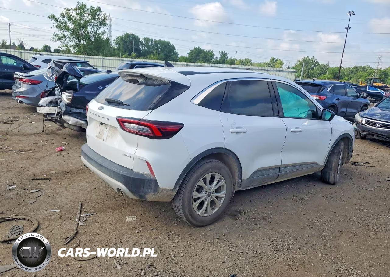 2023 Ford Escape Active VIN:1FMCU9GNXPUB04551 - 3