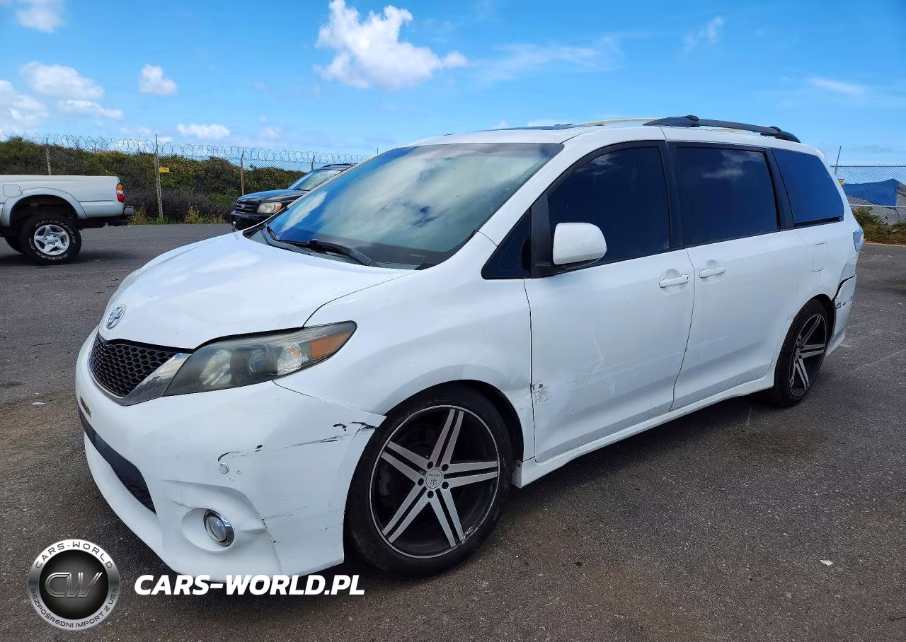 2012 Toyota Sienna Sport