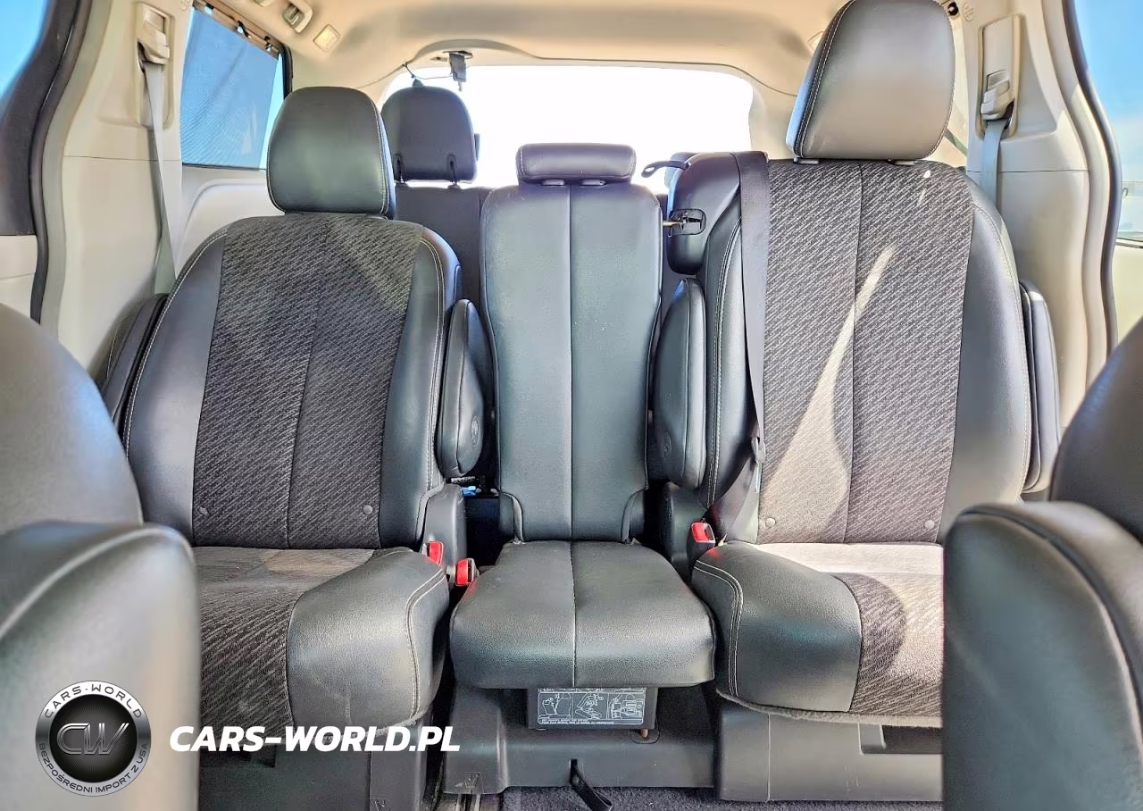 2012 Toyota Sienna Sport VIN:5TDXK3DC0CS208721 - 10