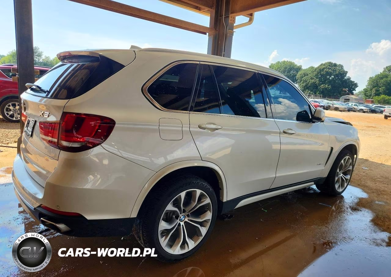 2018 BMW X5 xDrive35I VIN:5UXKR0C56JL073085 - 3