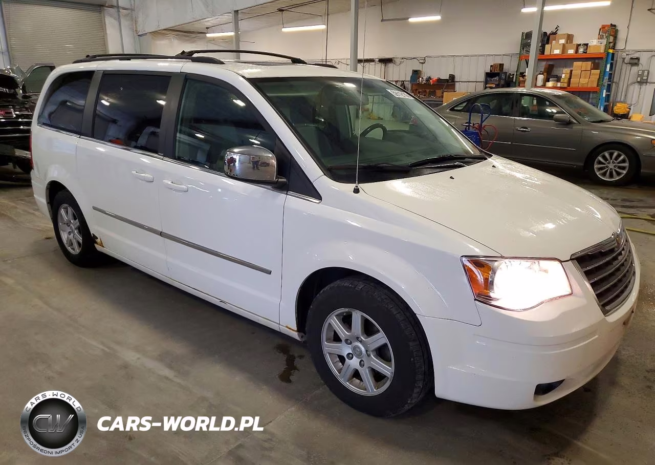 2010 Chrysler Town & Country Touring Plus VIN:2A4RR8DX9AR436625 - 4