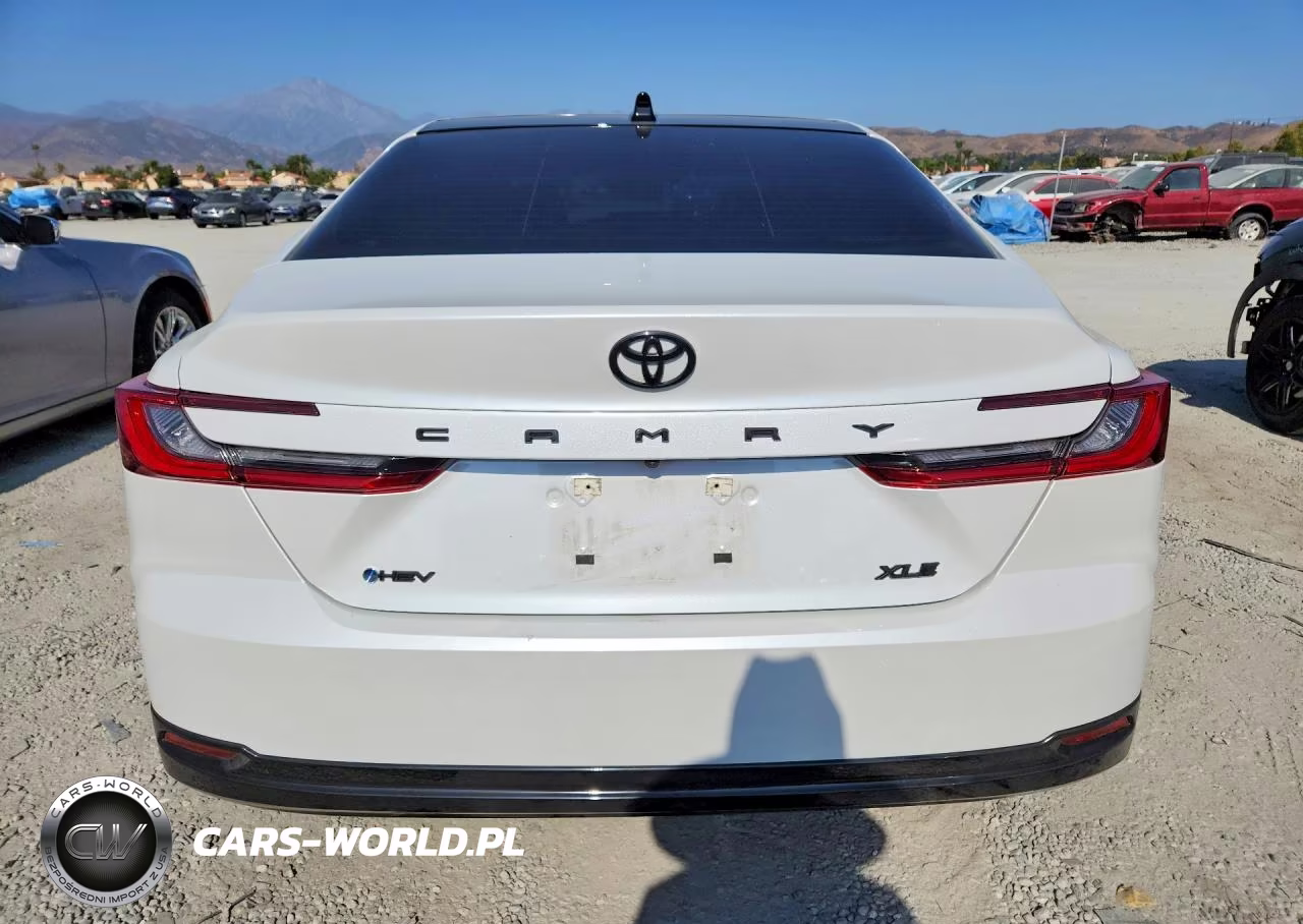 2026 Toyota Camry Xle VIN:4T1DAACK4TU241201 - 6