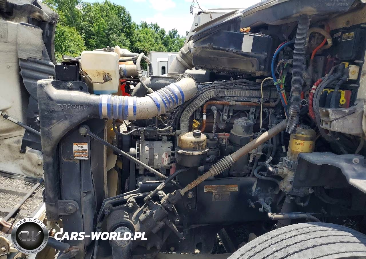 2018 Peterbilt 579 - Semi Truck VIN:1XPBDP9X0JD474030 - 11