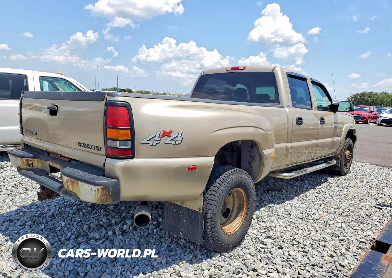 2004 Chevrolet Silverado K3500 VIN:1GCJK33274F251274 - 3
