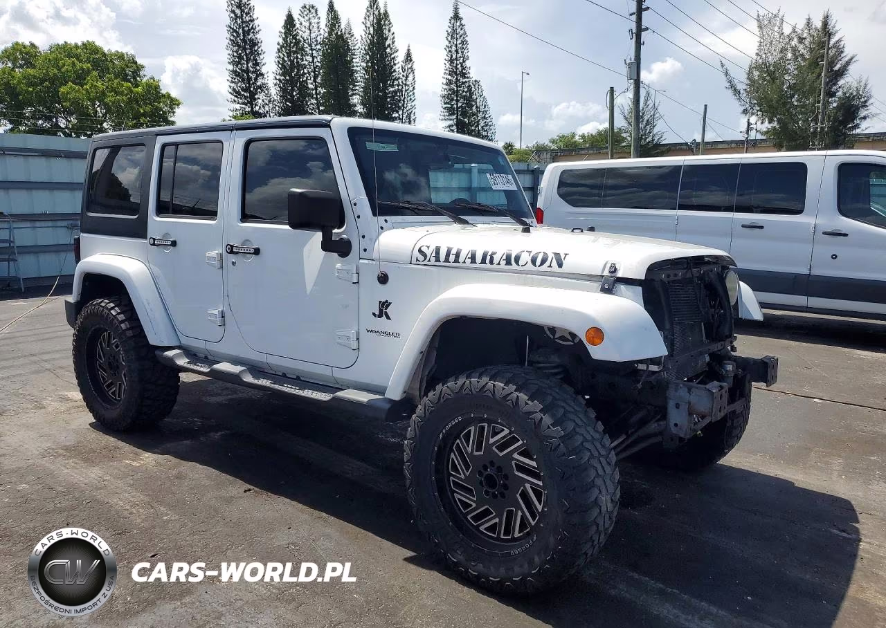 2014 Jeep Wrangler Unlimited Sport VIN:1C4BJWDG7EL172399 - 4