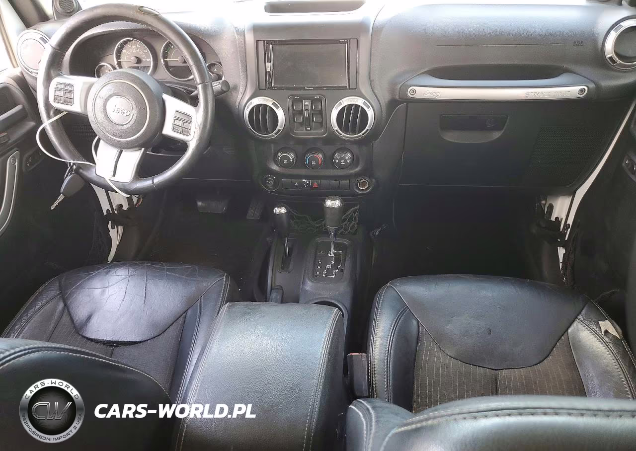 2014 Jeep Wrangler Unlimited Sport VIN:1C4BJWDG7EL172399 - 8
