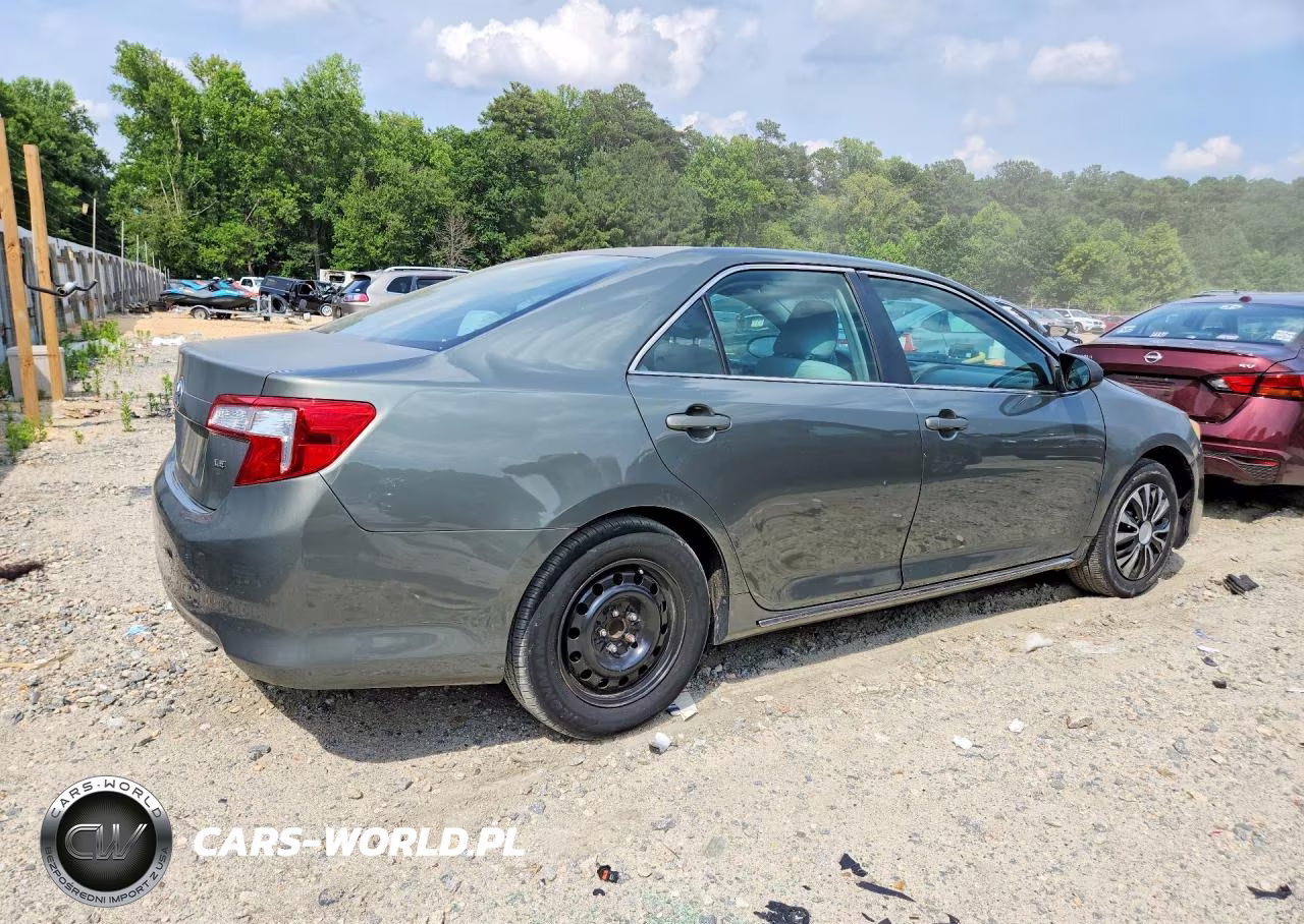 2013 Toyota Camry Le VIN:4T1BF1FK2DU677051 - 3