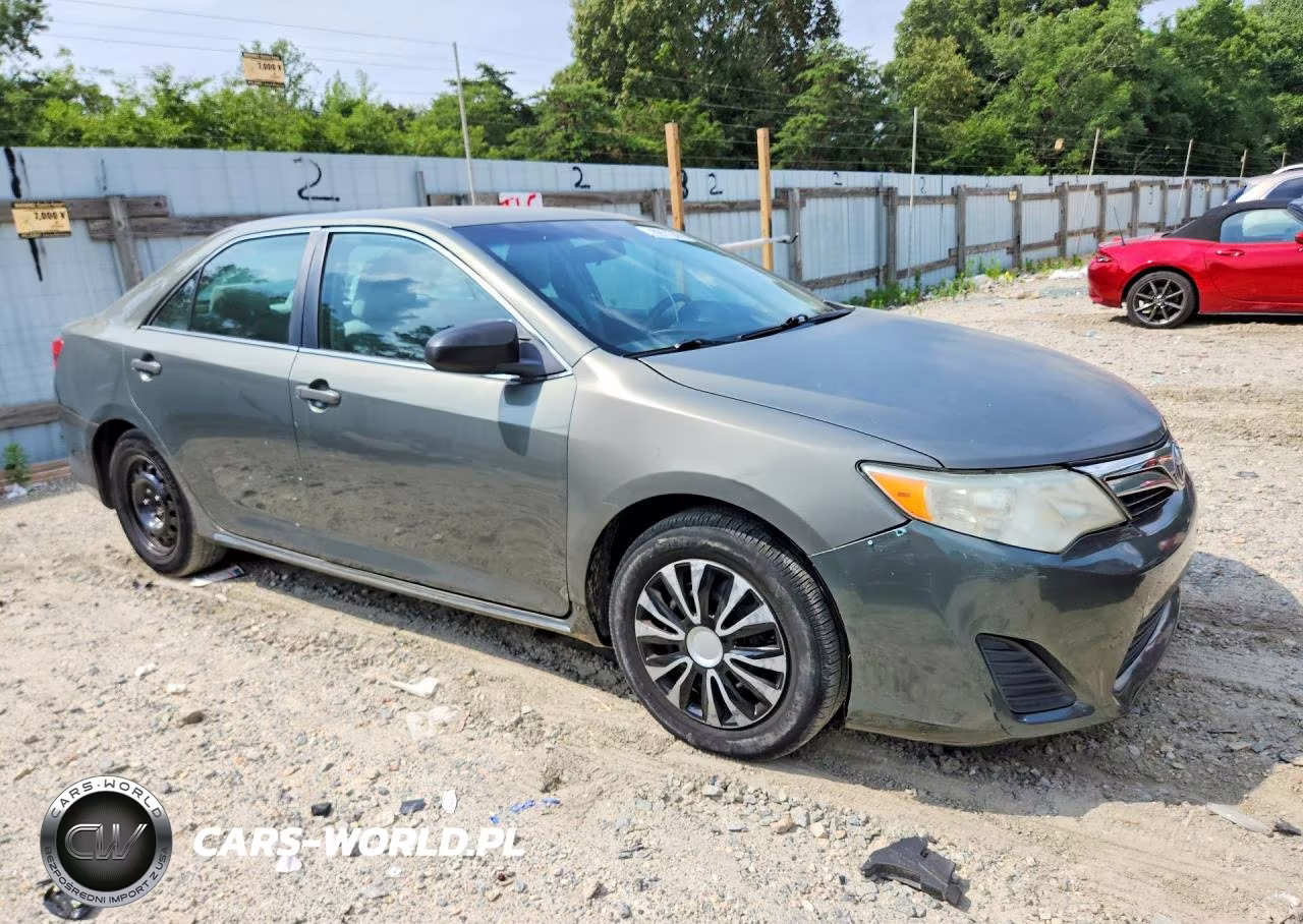 2013 Toyota Camry Le VIN:4T1BF1FK2DU677051 - 4