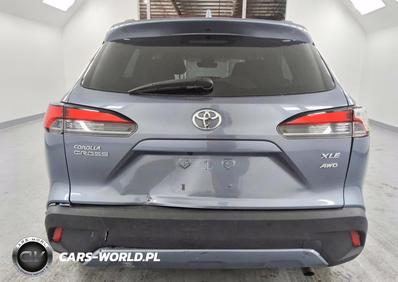 2022 Toyota Corolla Cross Xle VIN:7MUDAABG8NV020893 - 6