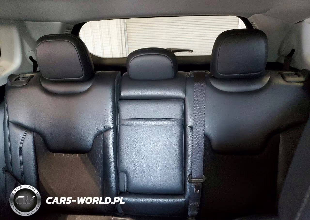 2019 Jeep Compass Latitude VIN:3C4NJCBB7KT640201 - 10