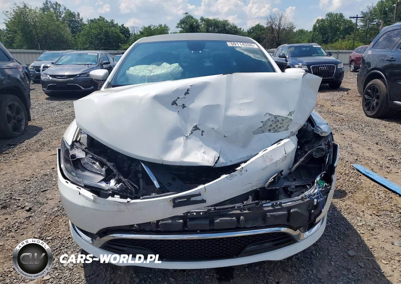 2015 Chrysler 200 S VIN:1C3CCCDG4FN673905 - 5
