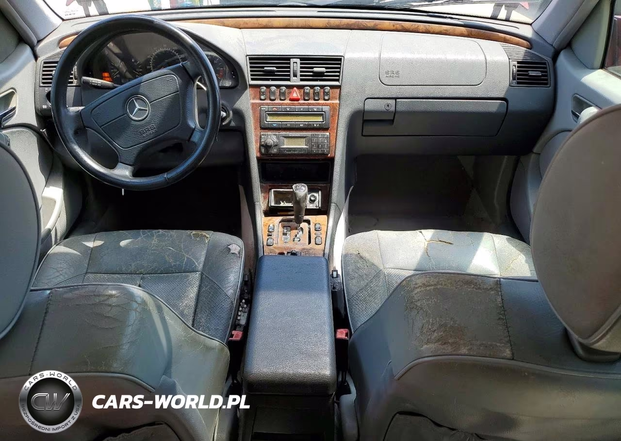 2000 Mercedes-Benz C 280 VIN:WDBHA29G2YA820015 - 8