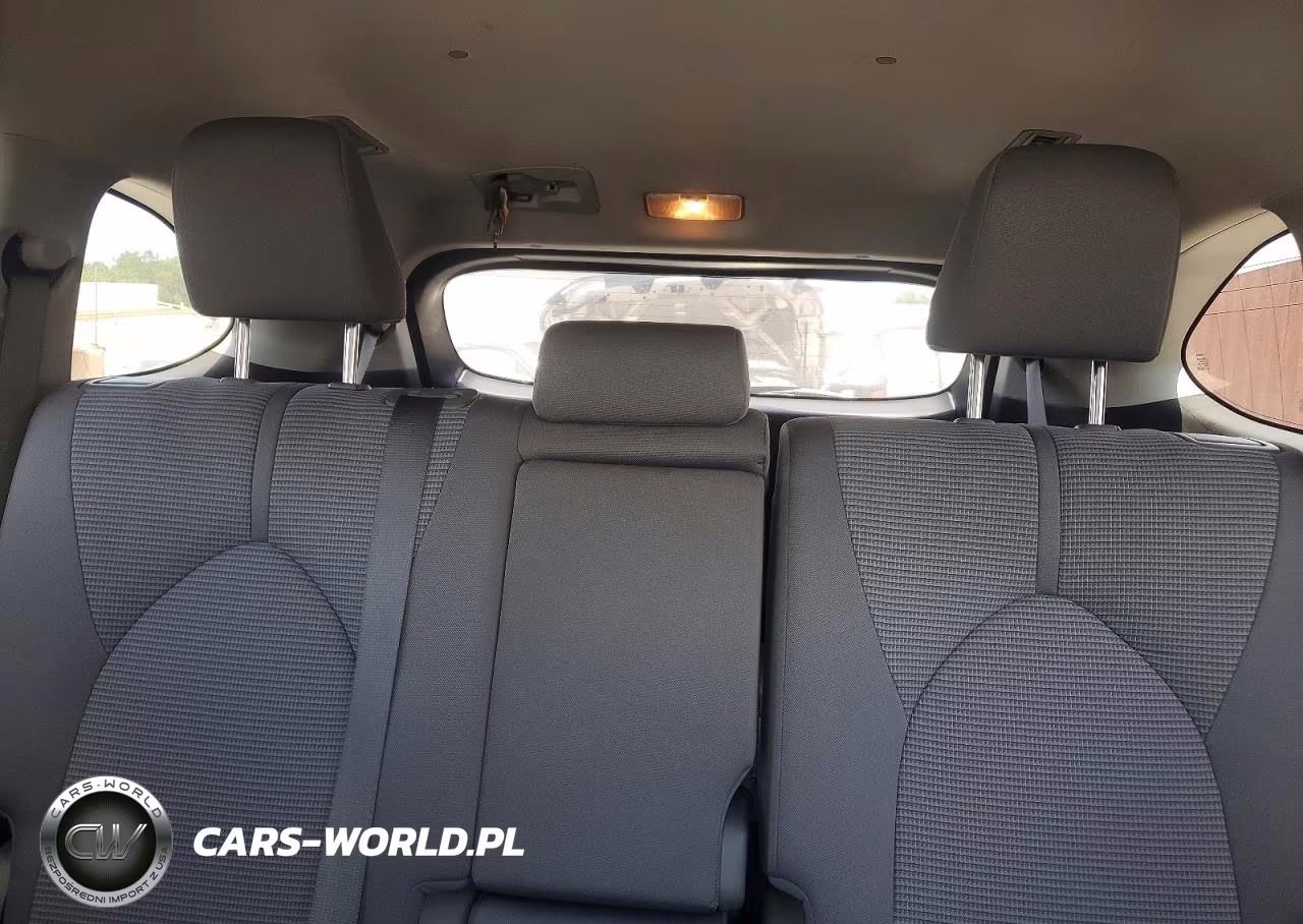 2020 Toyota Highlander Le VIN:5TDZZRAH2LS014084 - 10