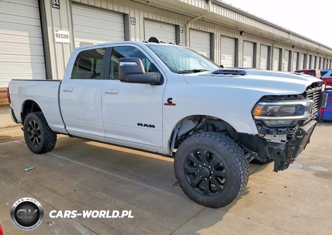 2023 Ram 2500 Laramie VIN:3C6UR5FL7PG633646 - 4