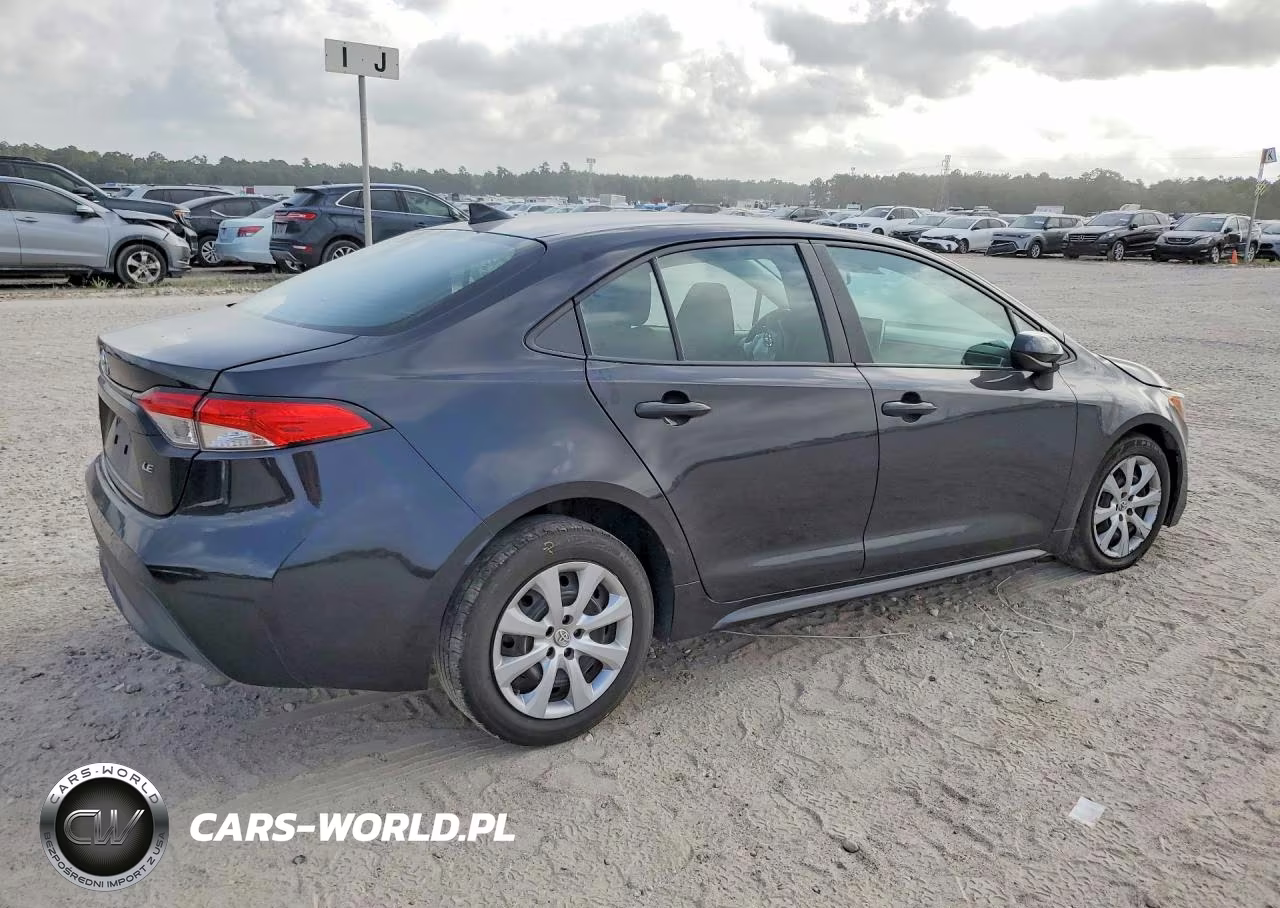 2021 Toyota Corolla Le VIN:5YFEPMAE6MP220810 - 3