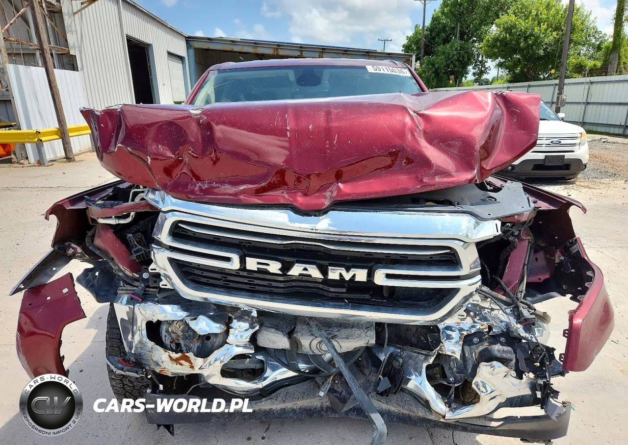2019 Ram 1500 Laramie VIN:1C6SRFJT6KN623808 - 11