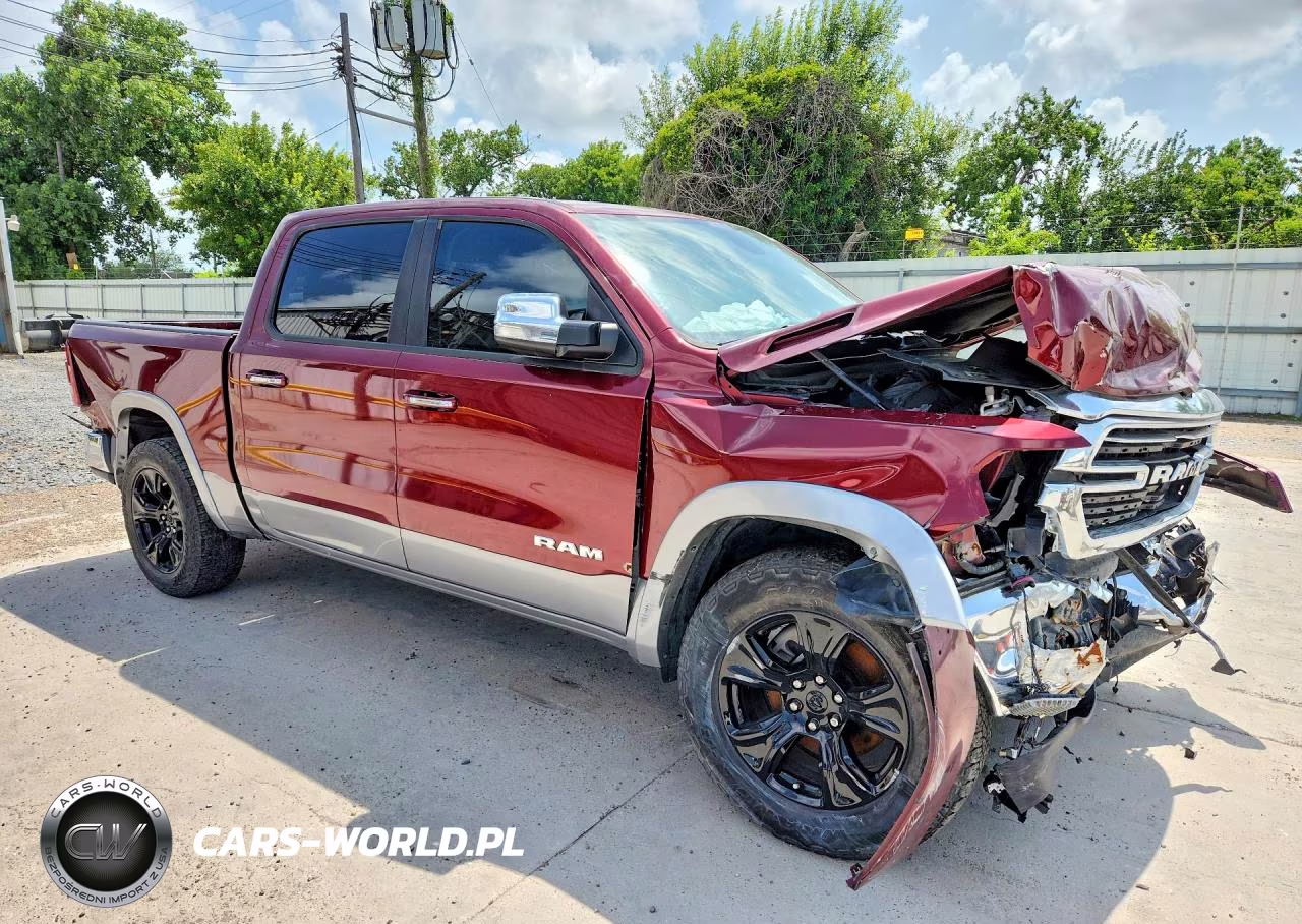 2019 Ram 1500 Laramie VIN:1C6SRFJT6KN623808 - 4