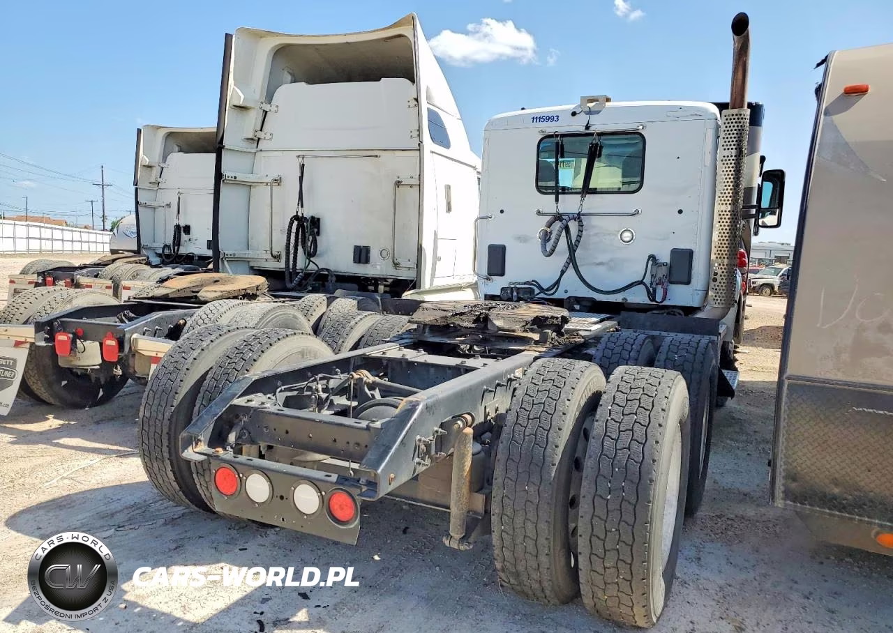 2017 Kenworth Constructi - Semi Truck VIN:1XKZDK9X1HJ163970 - 4