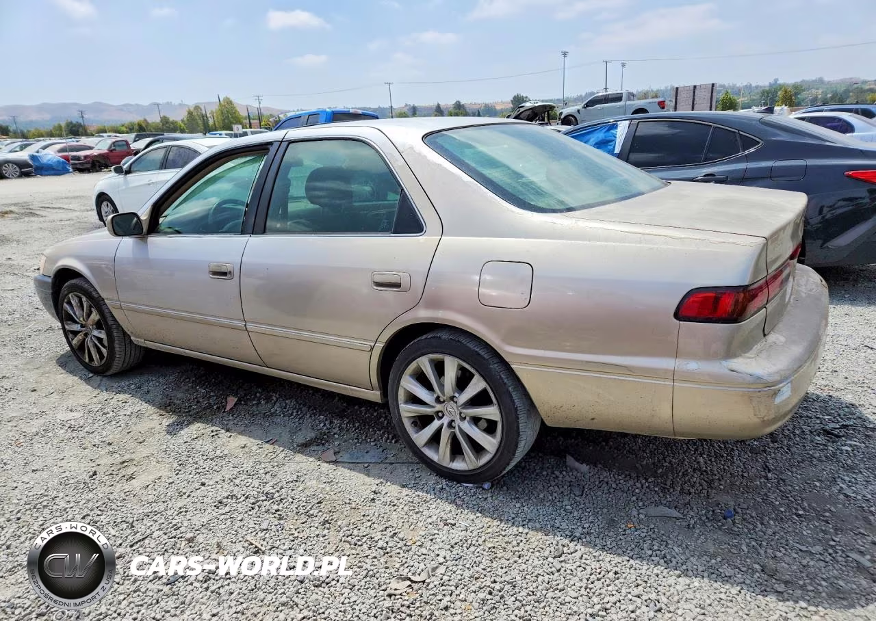 1998 Toyota Camry Xle V6 VIN:4T1BF28K2WU061744 - 2