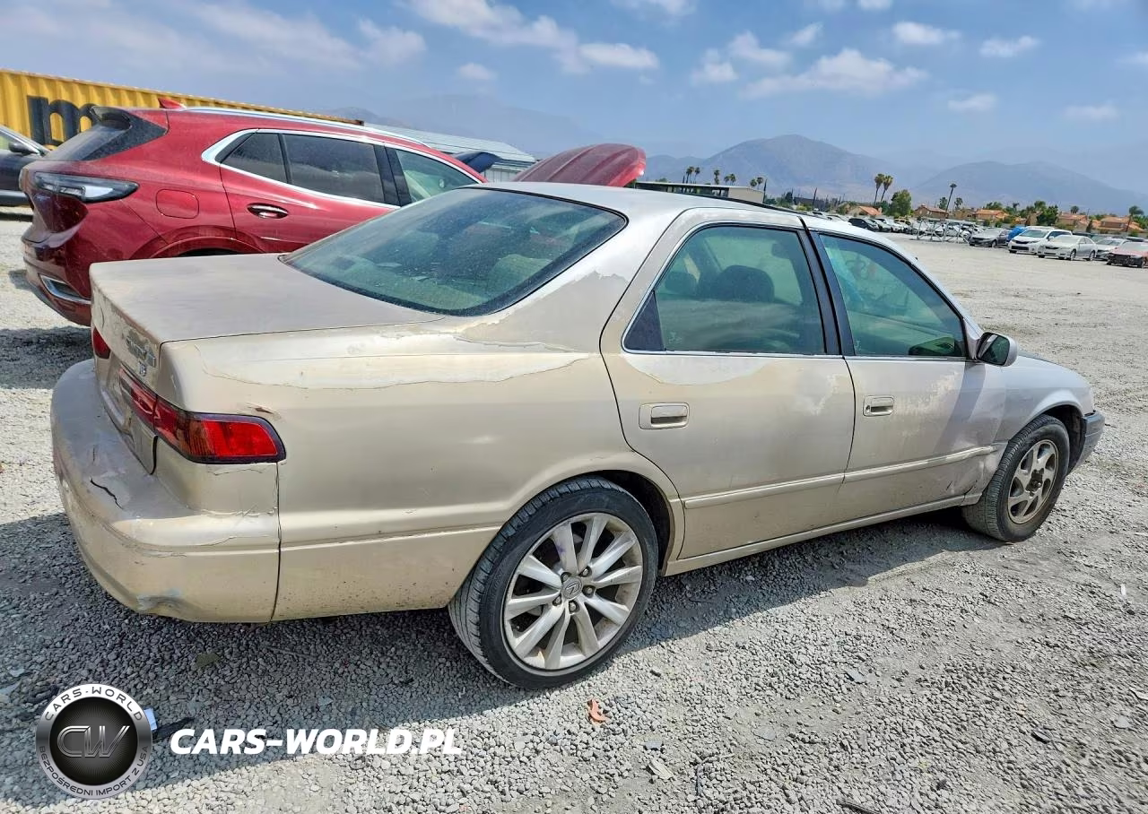 1998 Toyota Camry Xle V6 VIN:4T1BF28K2WU061744 - 3
