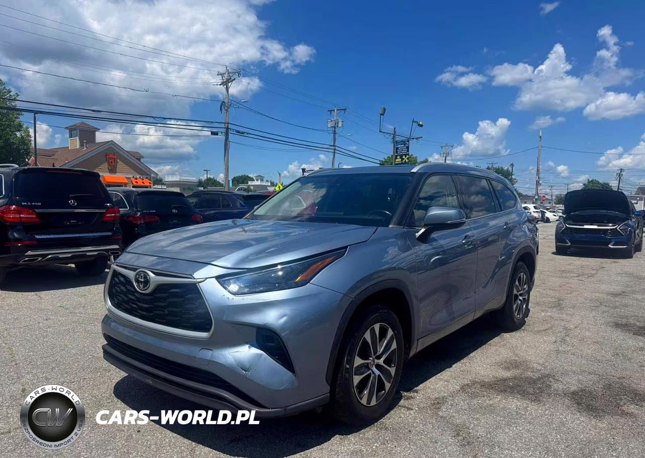 2022 Toyota Highlander Xle VIN:5TDGZRAH0NS123413 - 2
