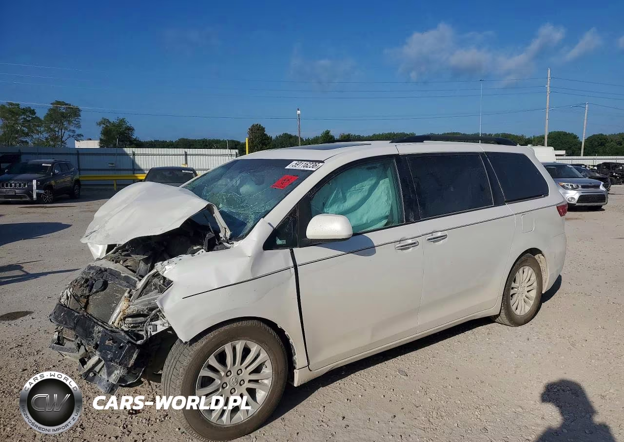 2017 Toyota Sienna Xle Premium 8-Passenger