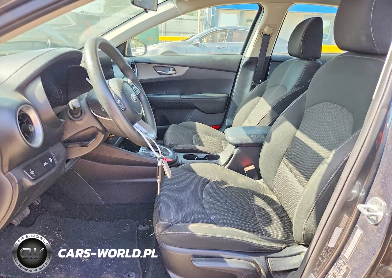 2021 Kia Forte Lxs VIN:3KPF24AD5ME350380 - 7