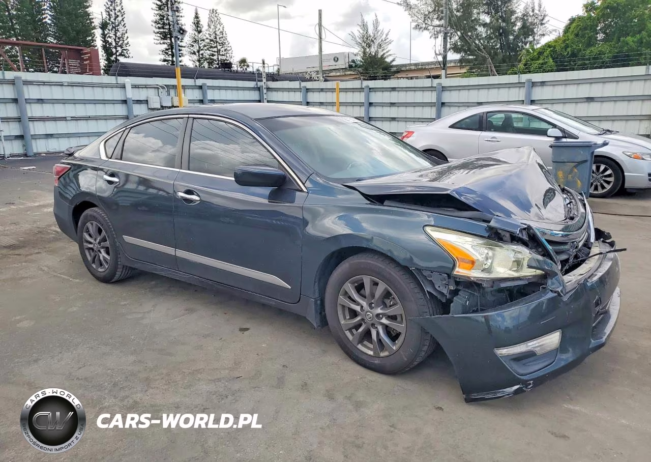 2015 Nissan Altima 2.5 S VIN:1N4AL3AP8FN897126 - 4