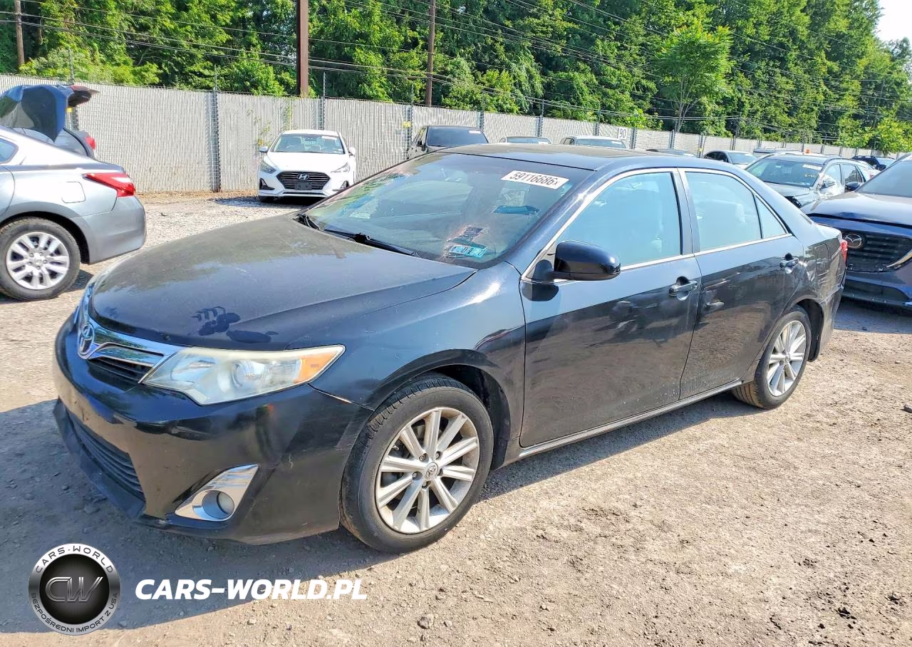 2014 Toyota Camry Xle – zdjęcie 1 z 13