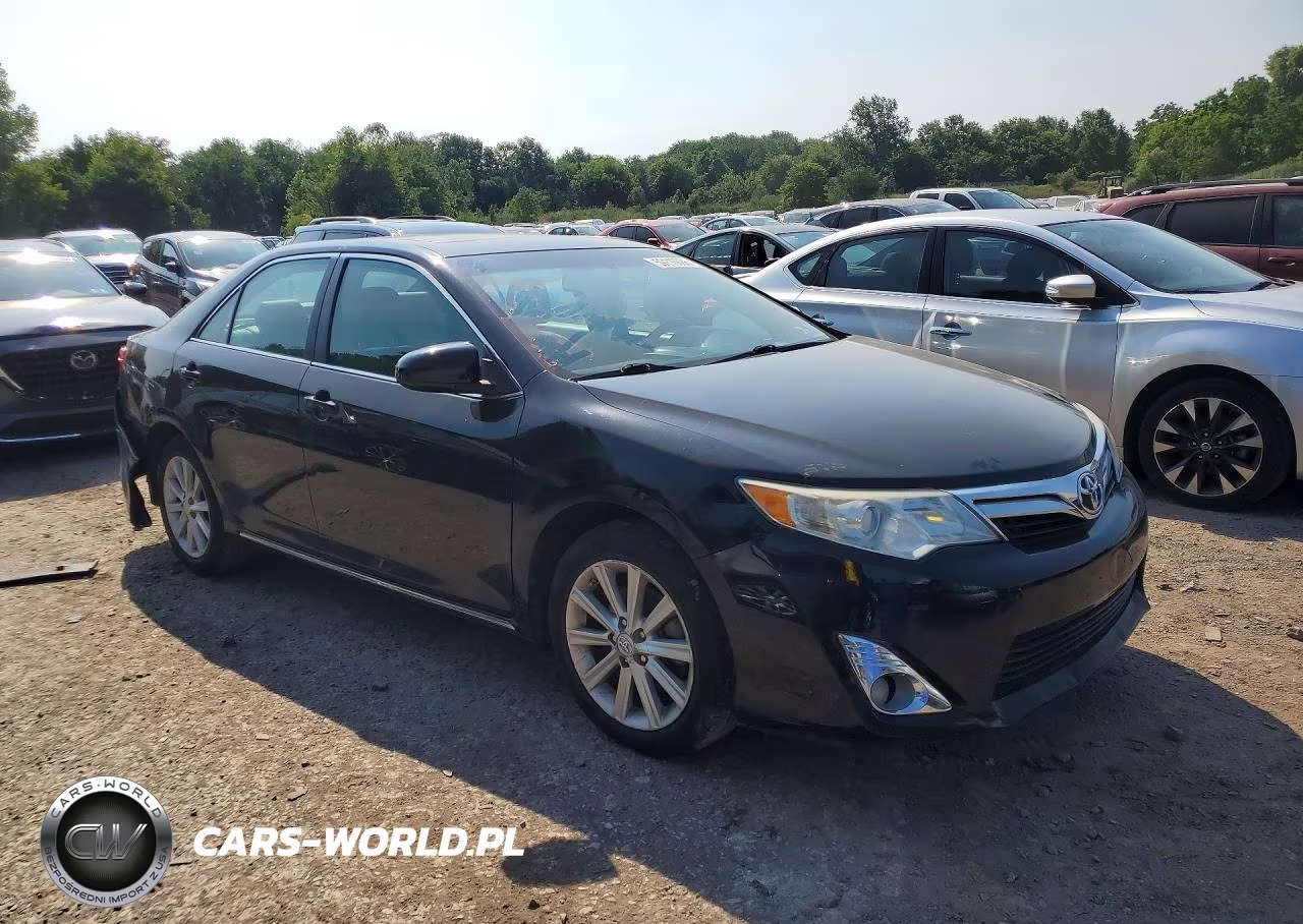 2014 Toyota Camry Xle VIN:4T4BF1FK6ER342933 - 4