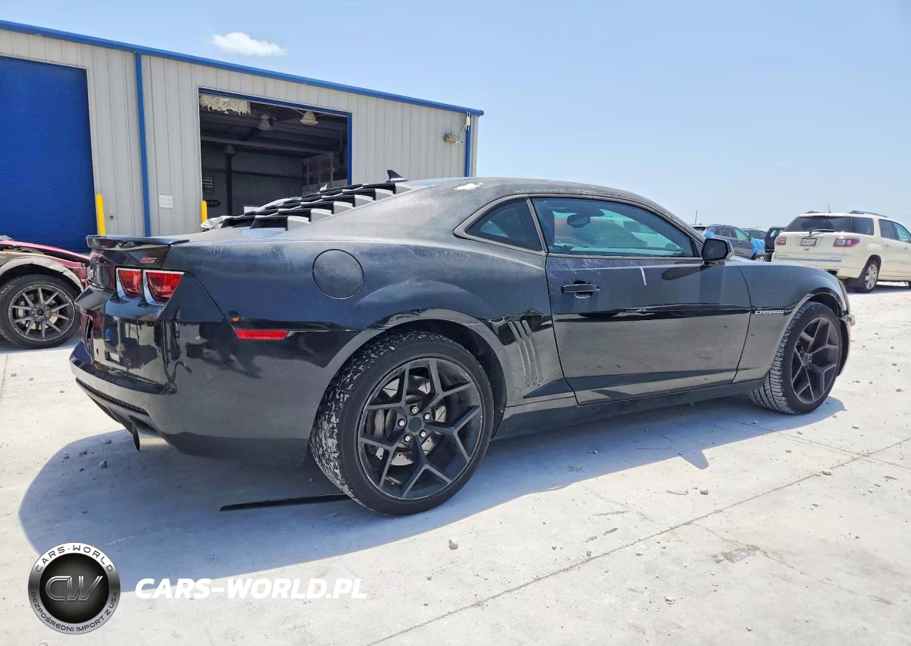 2011 Chevrolet Camaro 2Ss VIN:2G1FK1EJ8B9107360 - 3