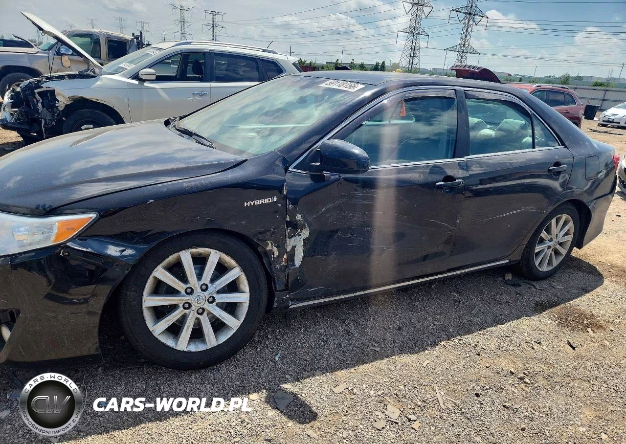 2014 Toyota Camry Hybrid Xle VIN:4T1BD1FK4EU116079 - 9