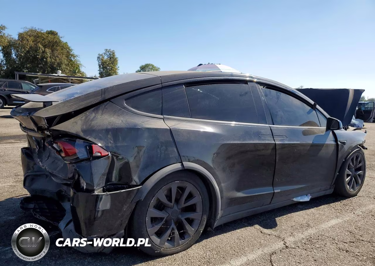 2022 Tesla Model X VIN:7SAXCBE59NF328860 - 3