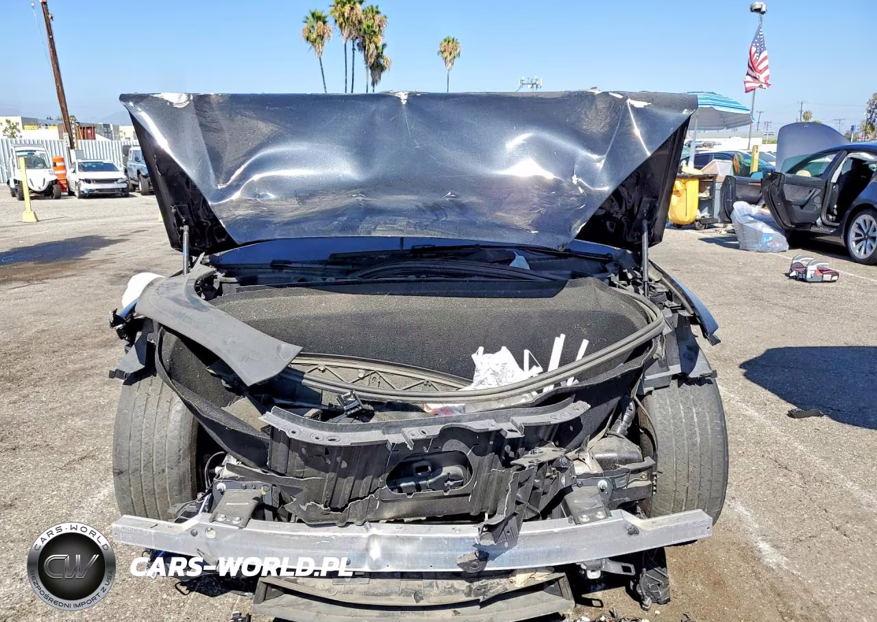 2022 Tesla Model X VIN:7SAXCBE59NF328860 - 5