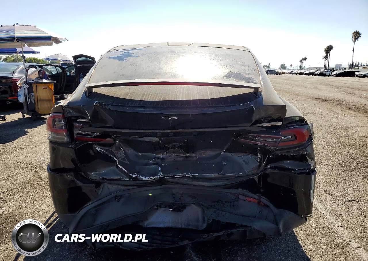 2022 Tesla Model X VIN:7SAXCBE59NF328860 - 6
