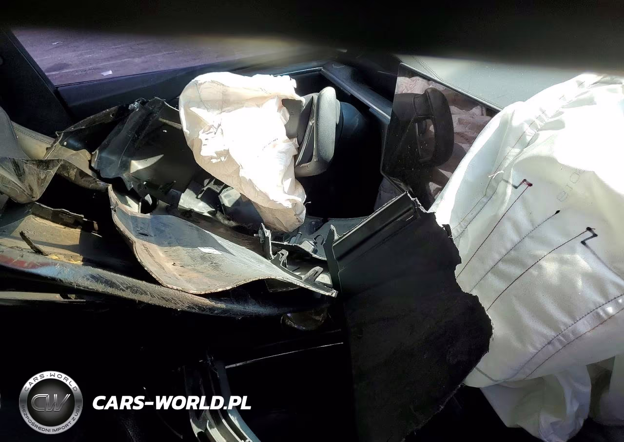2022 Tesla Model X VIN:7SAXCBE59NF328860 - 8