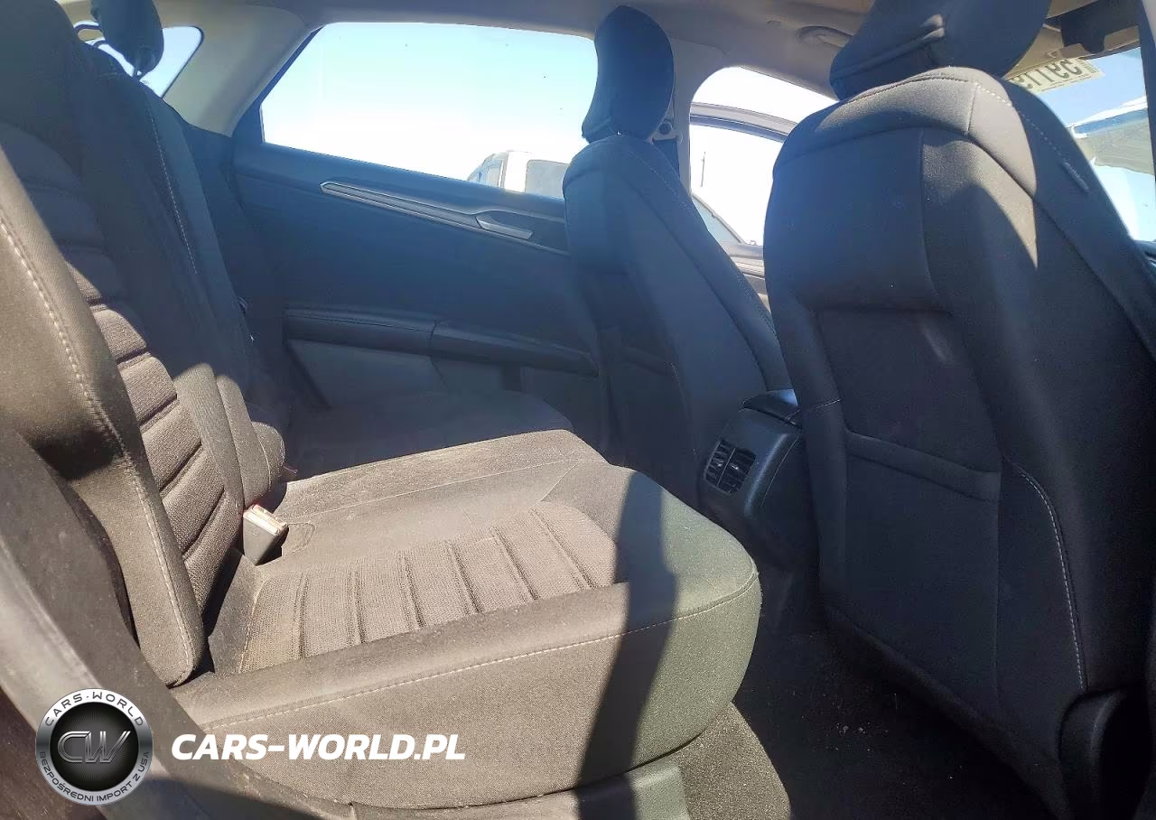 2019 Ford Fusion Se VIN:3FA6P0LU4KR104102 - 10