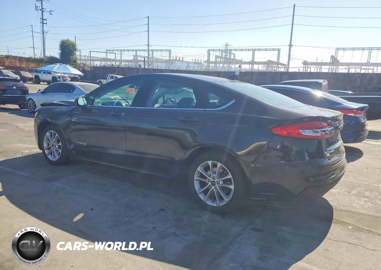 2019 Ford Fusion Se VIN:3FA6P0LU4KR104102 - 2