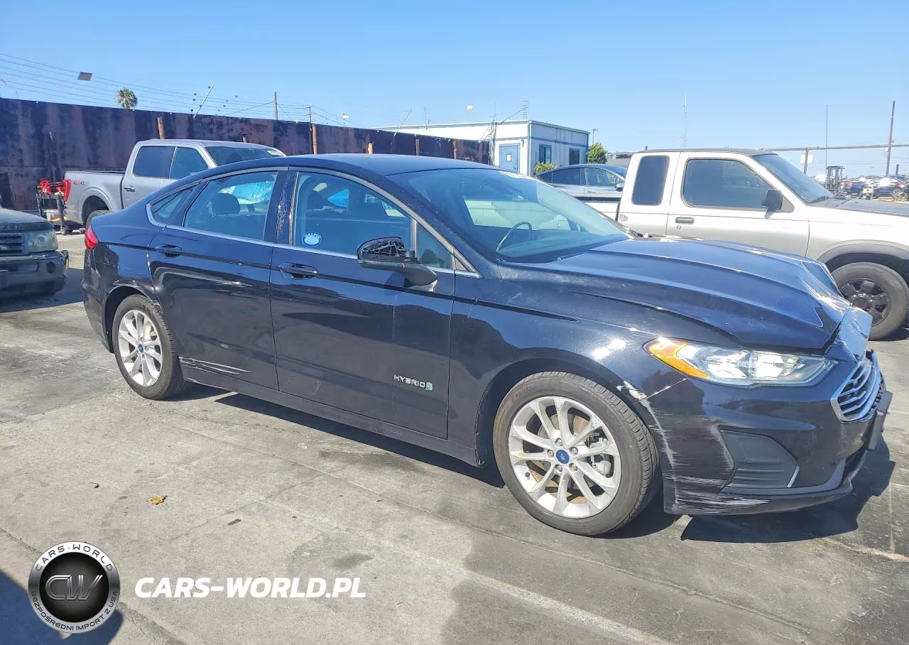 2019 Ford Fusion Se VIN:3FA6P0LU4KR104102 - 4