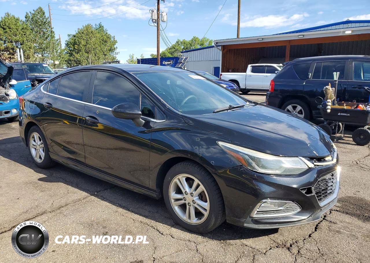 2017 Chevrolet Cruze Lt VIN:1G1BE5SM2H7261195 - 4
