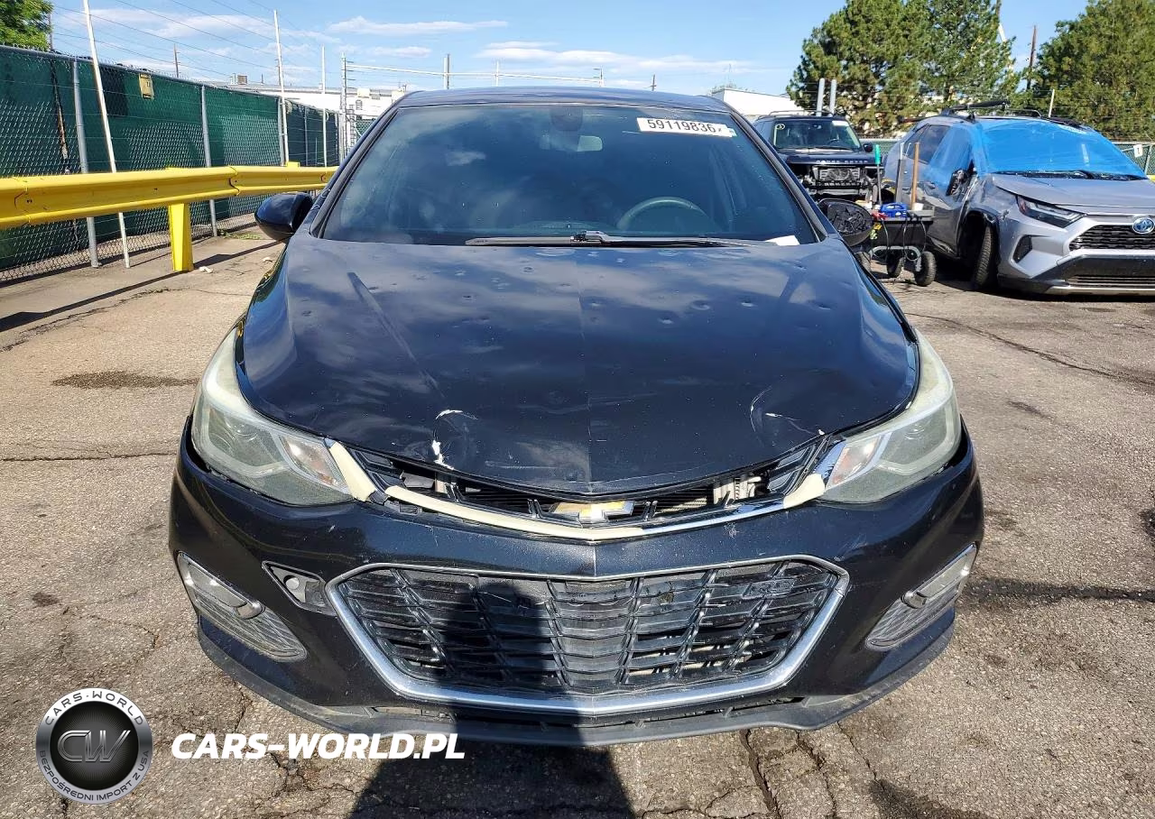 2017 Chevrolet Cruze Lt VIN:1G1BE5SM2H7261195 - 5