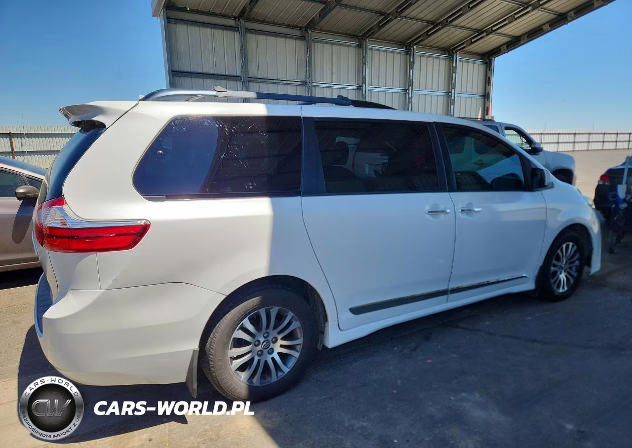 2018 Toyota Sienna Xle Premium 8-Passenger VIN:5TDYZ3DC0JS932776 - 3