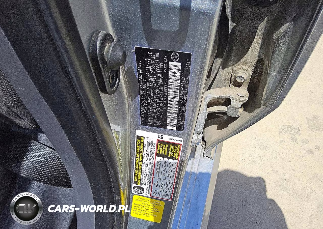 2020 Toyota Camry Le VIN:4T1C11AK6LU884700 - 12