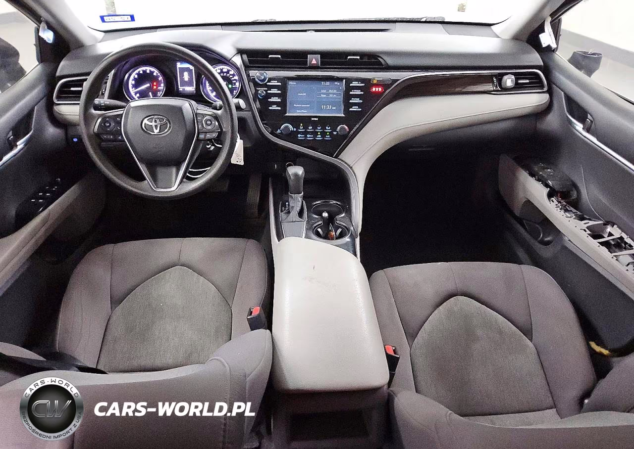 2020 Toyota Camry Le VIN:4T1C11AK6LU884700 - 8